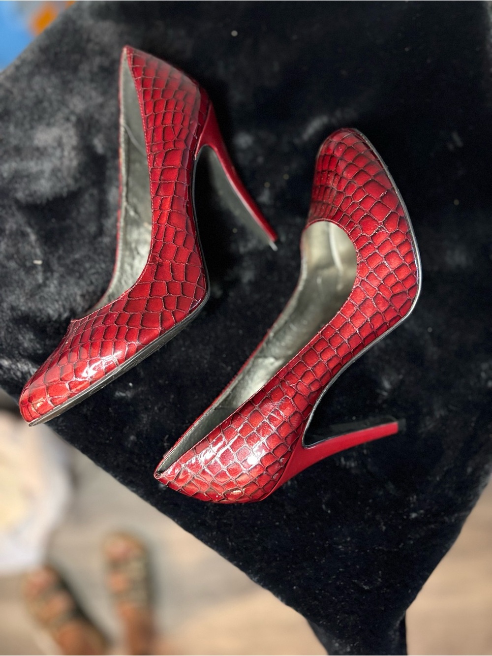 Jessica Simpson Red Croc-Embossed Stiletto Pumps